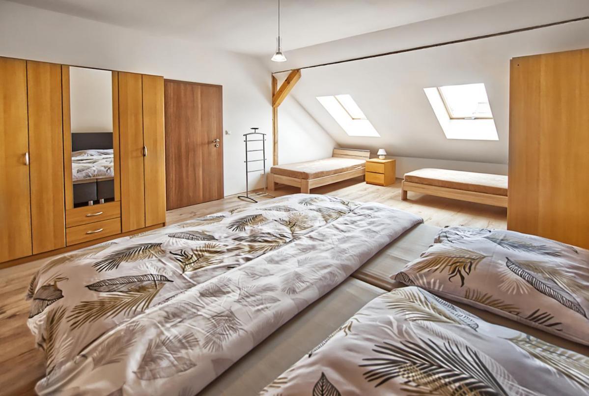Nice Accommodation In Mikulov Exterior foto
